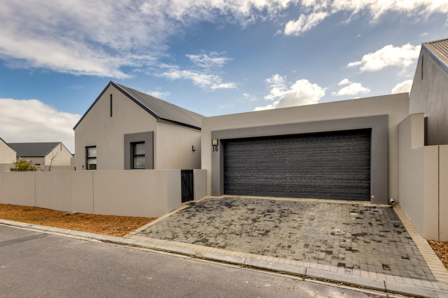 3 Bedroom Property for Sale in Aan de Wijnlanden Western Cape